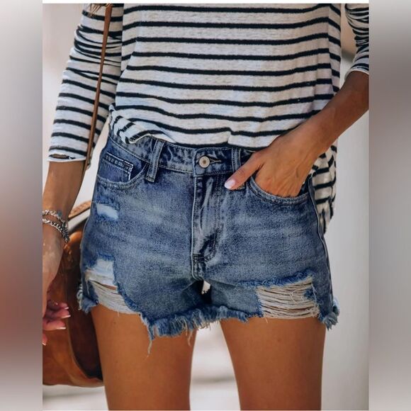 New! Women's denim mid-waist distressed shorts! - Picture 4 of 9
